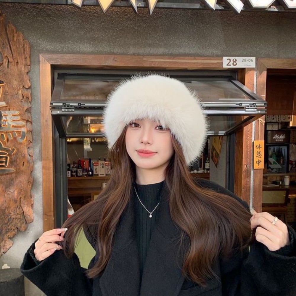 Women's Fluffy Fur Bucket Hat  - مراجعة Bucket Hat Embroidered وسعره